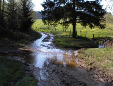 Passage door beek 'ruisseau de B�che'