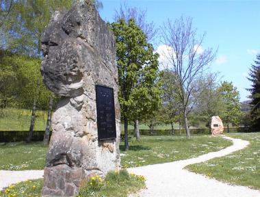 Het drielandenpunt (Belgi�-Luxemburg-Duitsland) met Europa-gedenkteken bij Ouren