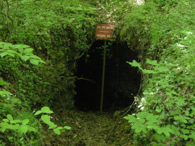 Oude mijningang langs de route Oude mijningang langs de route
