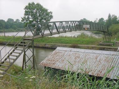 Voetbrug over het Canal de la Marne au Rhin
