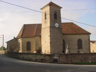 Kerkje op de kruising in Landange
