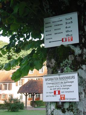 GR informatieborden bij gemeentehuis in Lettenbach