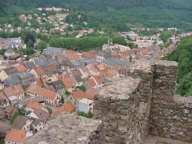 Uitzicht op Schirmeck vanaf kasteel
