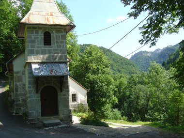 Chapelle du Bief d'Etoz langs de Doubs Chapelle du Bief d'Etoz langs de Doubs