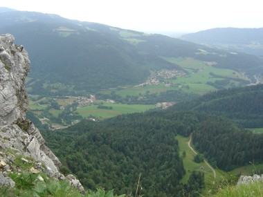 Uitzicht naar het oosten vanaf de Mont d'Or Uitzicht naar het oosten vanaf de Mont d'Or