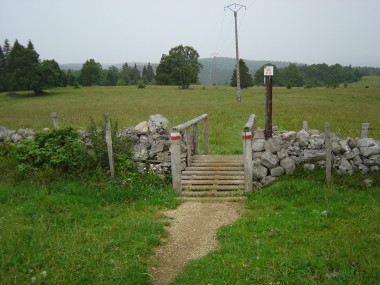 Passage van scheiding van twee weilanden