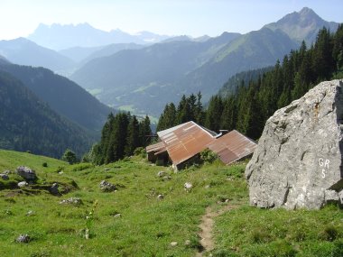 Dalend pas richting Chapelle-d'Abondance