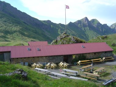Refuge de Ch�sery ou de lac Vert (Zwitserland) Refuge de Ch�sery ou de lac Vert (Zwitserland)