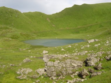 Het groene meer ('lac Vert') bij de refuge Het groene meer ('lac Vert') bij de refuge