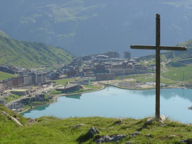 Kruis en lac de Tignes Kruis en lac de Tignes